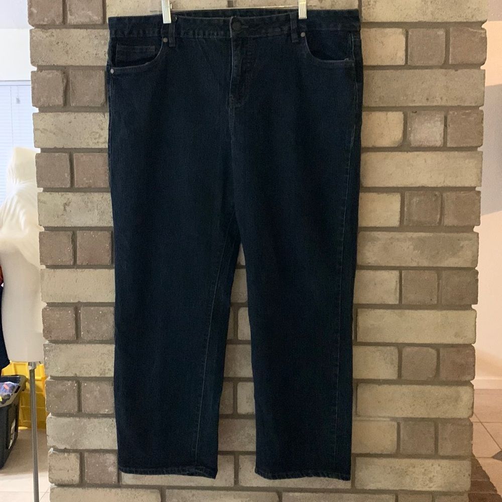 Avenue Jeans blue, straight leg, excellent condition, size 22P